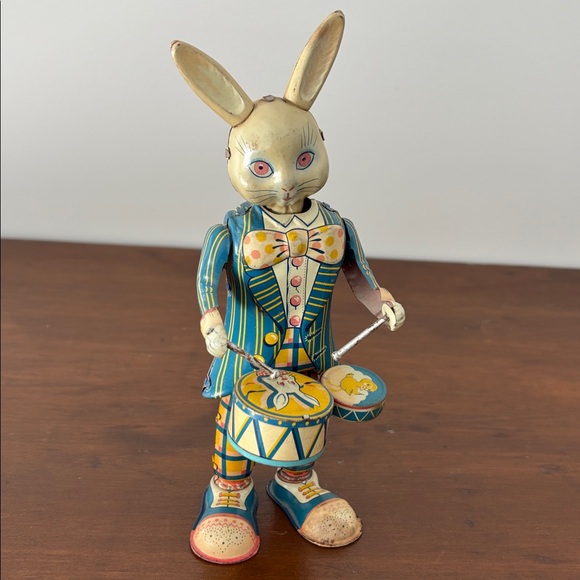 Vintage Rabbit Drummer - Picture 2 of 16